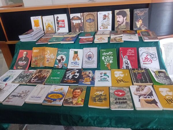 طنین شعرهای محلی در همایش شعر نهاوند