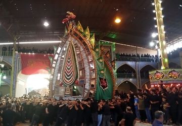 آیین کهن نخل‌برداری مهرجرد تجلّی عشق مردم میبد به امام رضا (ع)