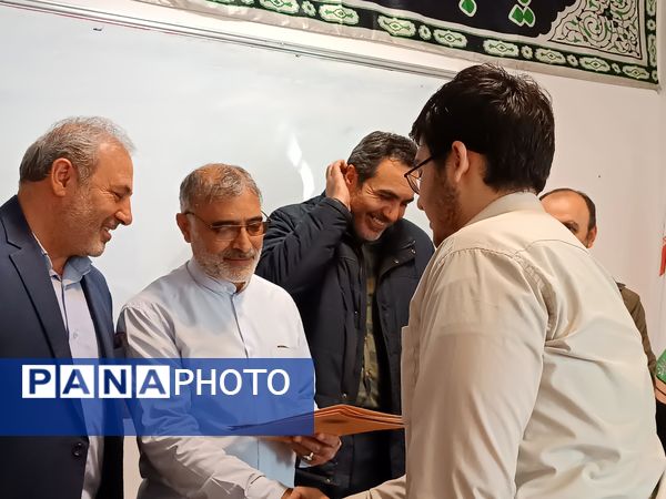 تجلیل از دانش‌آموزان برگزیده در مرحله استانی لیگ جت استان اردبیل