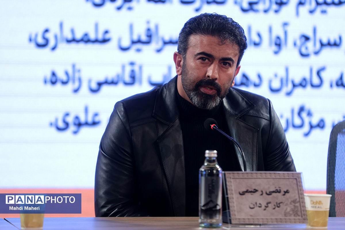 رحیمی: با بودجه کم و پول خودمان فیلم دفاع مقدسی ساختیم