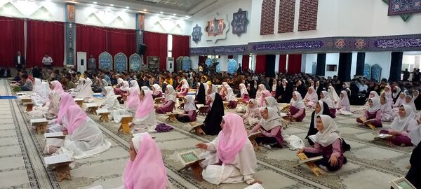برگزاری بزرگترین محفل انس با قرآن دانش‌آموزی در حسینیه ثارالله یاسوج