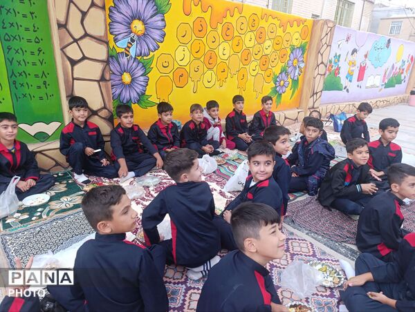صبحانه سالم در مدرسه معلم آشخانه 