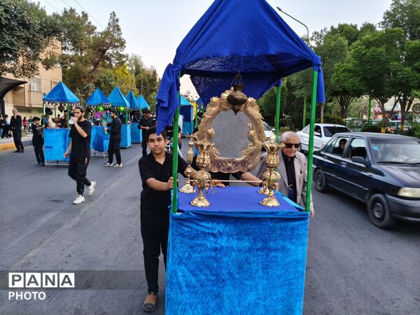  کاروان عظیم نوجوان کربلا در خیابان پروین 