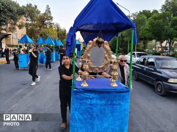  کاروان عظیم نوجوان کربلا در خیابان پروین 