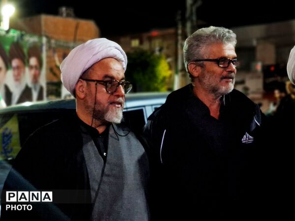 نسل نو در گلوگاه پای کار وطن