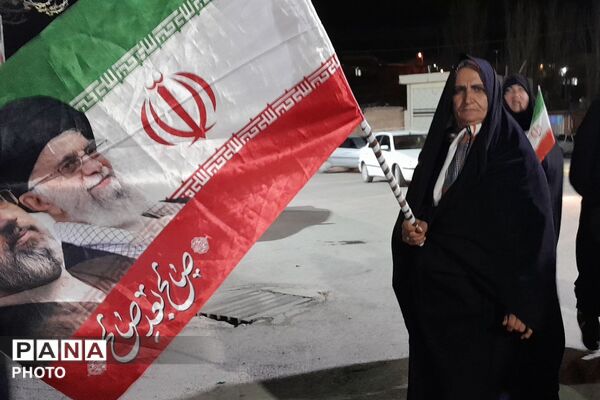مردم بن تا پیروزی نهایی در خیابان می‌مانند