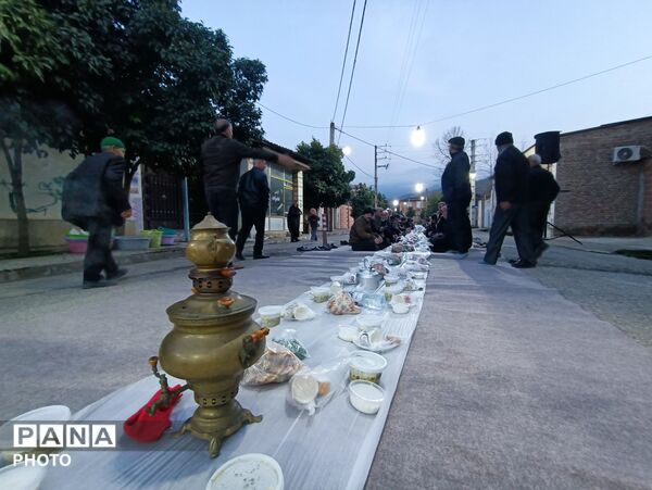 سفره افطاری خیابانی و تجمع منتقمین رهبر شهید در روستای ریحان‌آباد گلوگاه
