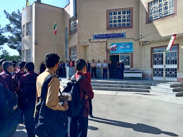 مراسم تقدیر از دبیران دبیرستان نمونه آیت الله خامنه‌ای