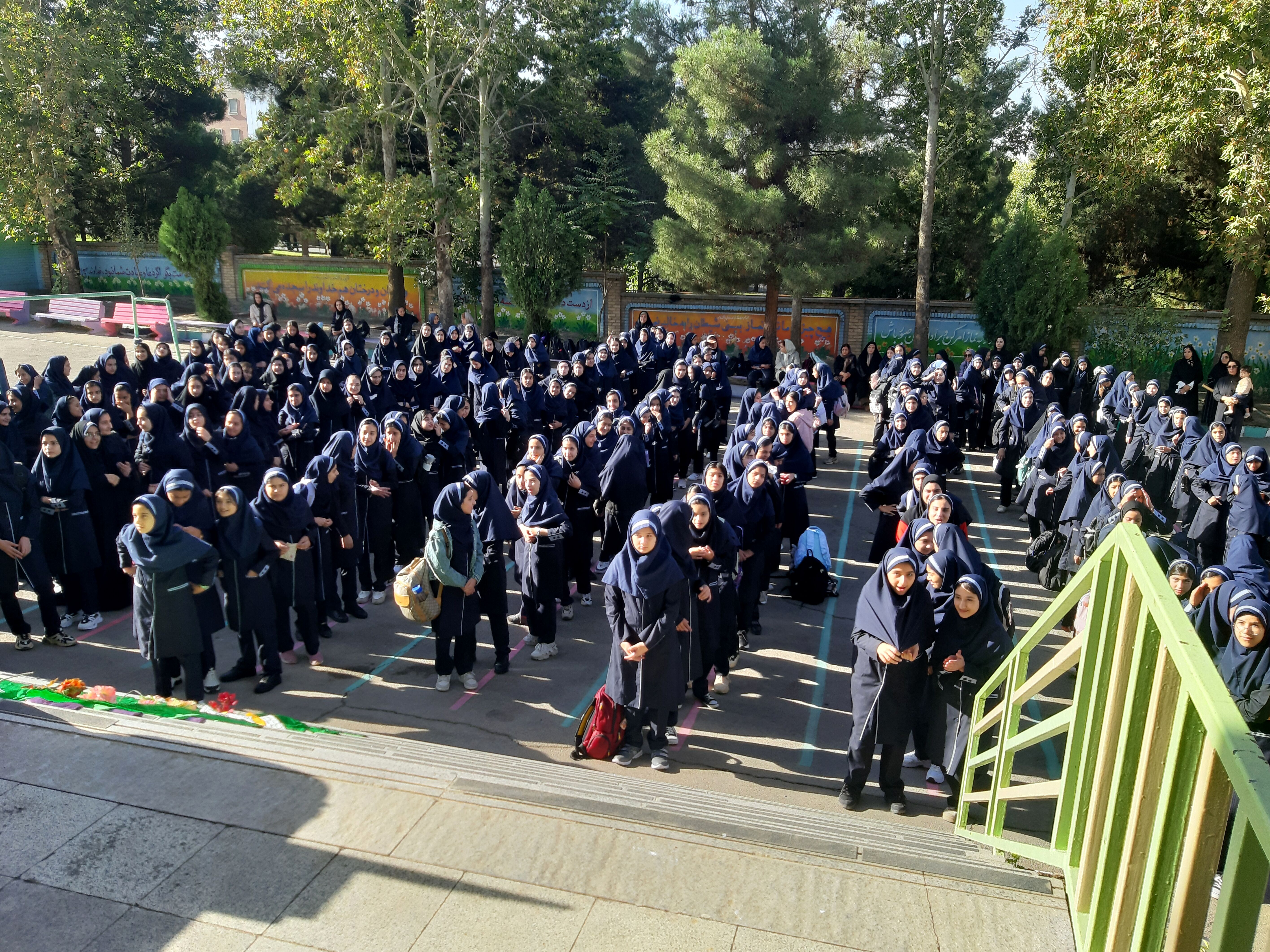 ماه دانایی فرا میرسد