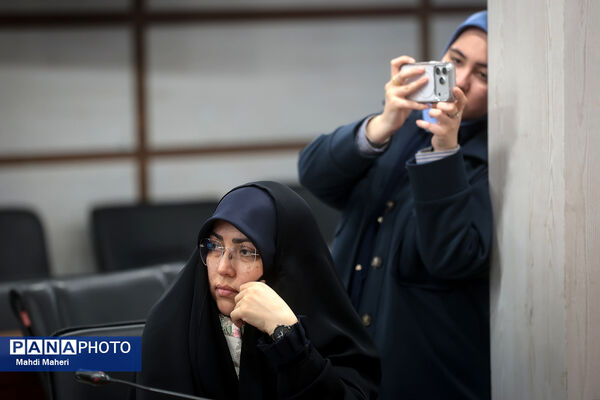 چهارمین نشست تخصصی هنر و اندیشه امیدا