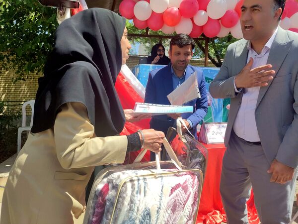جشن سپاس معلم در دبستان شاهد حاج تقی آقا بزرگ مشهد