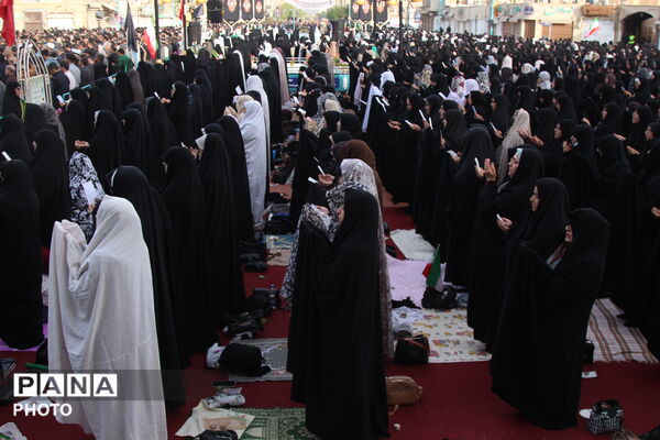 برپایی باشکوه نماز عید فطر در یزد
