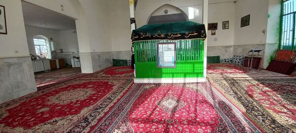 دومین شب چراغ برات در امامزاده و گلزار شهدای روستای مهدی آباد خلیل آباد 