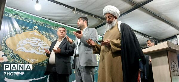 حضور پررنگ مردمان هشتگرد در راهپیمایی هرشب 