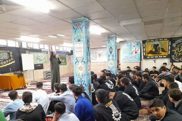 سلسله جلسات گفتمان دینی و مشاوره خانواده در هنرستان موفقیان