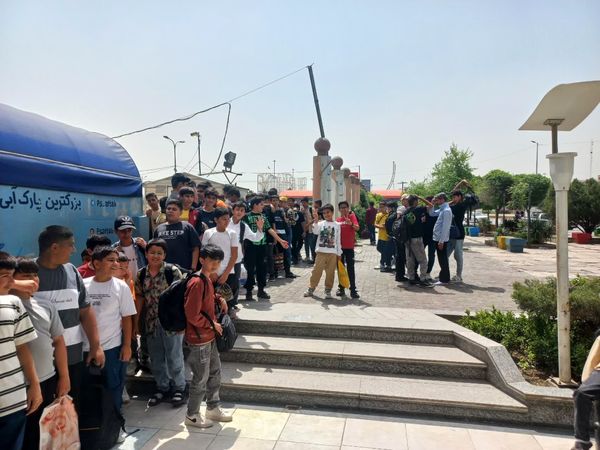 برگزاری اردوی تفریحی ـ زیارتی دبیرستان نمونه دولتی دانش به مقصد مشهد مقدس