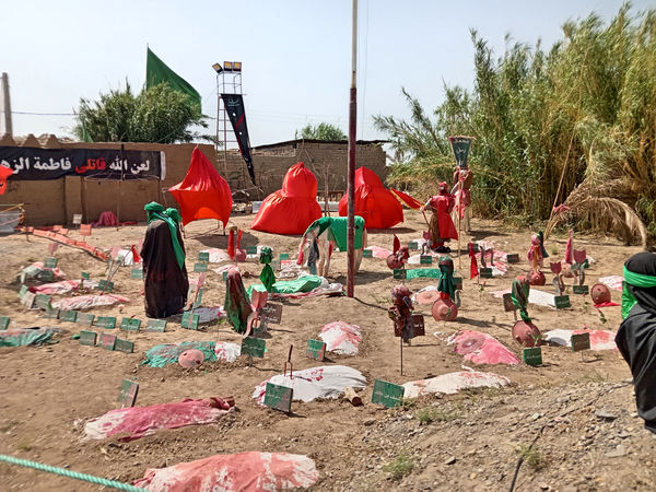 نمایشگاه غنچه‌های خونین در روستای باقرآباد