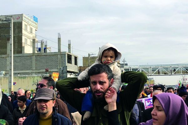 22بهمن در اسلامشهر؛ خیابان‌ها در آغوش انقلاب