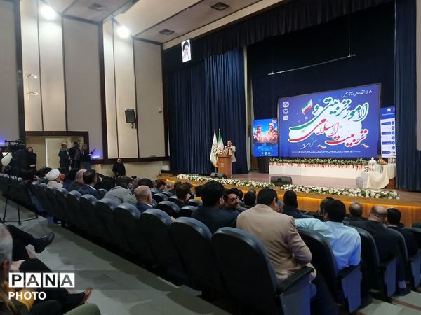 گرامیداشت هفته امور تربیتی و تربیت اسلامی در گلستان