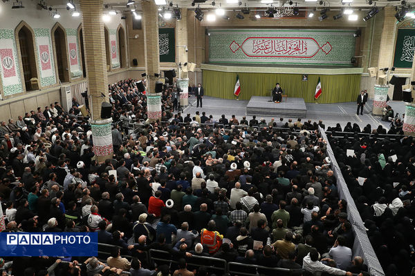 دیدار اقشار مردم با رهبر انقلاب به مناسبت چهل‌وهفتمین سالگرد پیروزی انقلاب اسلامی