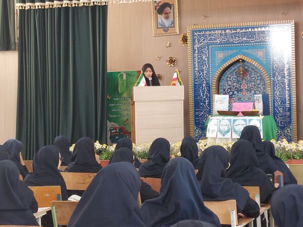 جشن ولادت امام حسن عسکری(ع) در دبیرستان شاهد شهید کلانتری ناحیه 1 کرج 