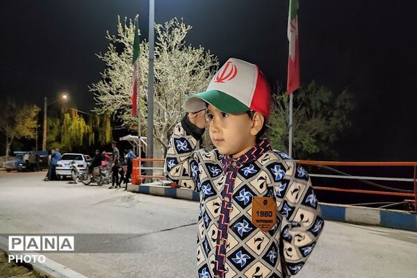 سنگر ما خیابان است 