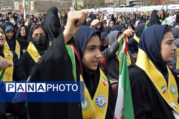 حماسه دانش‌آموزان اسلامشهر در ۲۲بهمن