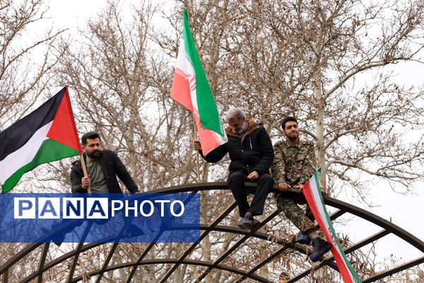 راهپیمایی ۲۲ بهمن در کرج 