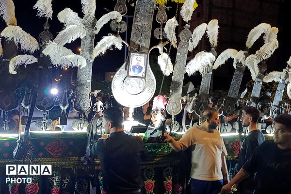 بجنورد یکپارچه در سوگ حسین(ع)
