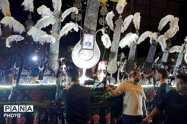 بجنورد یکپارچه در سوگ حسین(ع)