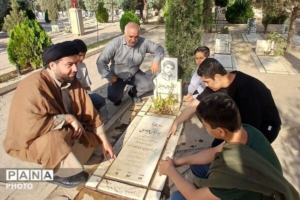 غبارروبی مزار شهدا 