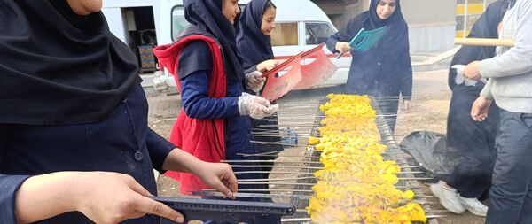 اردوی دانش‌آموزی تمشک مدارس دخترانه انصار و بعثت در زنجان