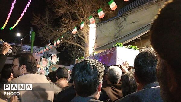 حضور پرشور مردم غیور و شجاع  شهرستان نیشابور در  تشییع پیکر  مطهر شهید مهدی عمارلو 