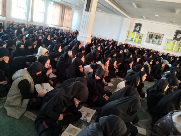 مراسم سوگواری شهادت بانوی دو عالم در دبیرستان میعاد قم