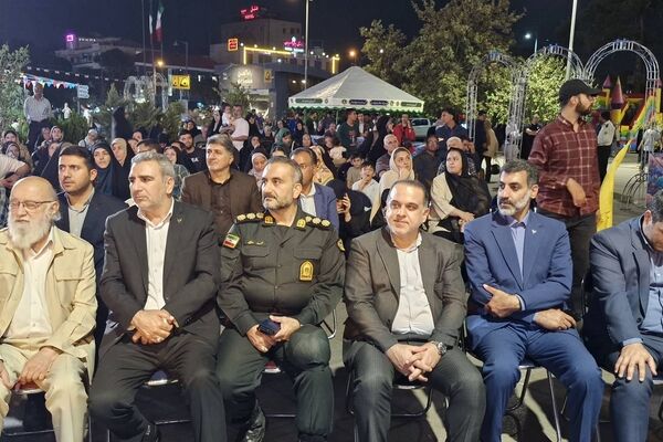 ایستگاه شادی در دروازه‌ی تهران؛ طعم شیرین میلاد در قلب راه‌آهن