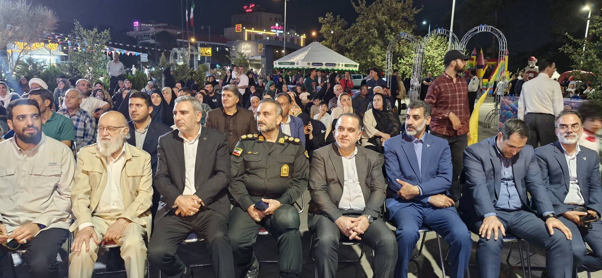 ایستگاه شادی در دروازه‌ی تهران؛ طعم شیرین میلاد در قلب راه‌آهن