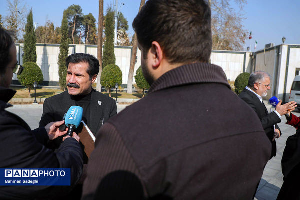 حاشیه جلسه هیات دولت - 17 دی