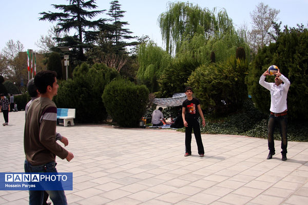 ۱۳ فروردین روز دوستی با طبیعت