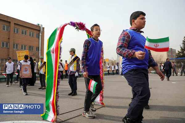 افتتاحیه مسابقات ورزشی بین مدرسه‌ای جام اقتدار ایران
