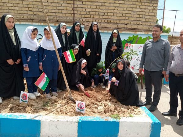 هر نهال، یک امید برای ایران