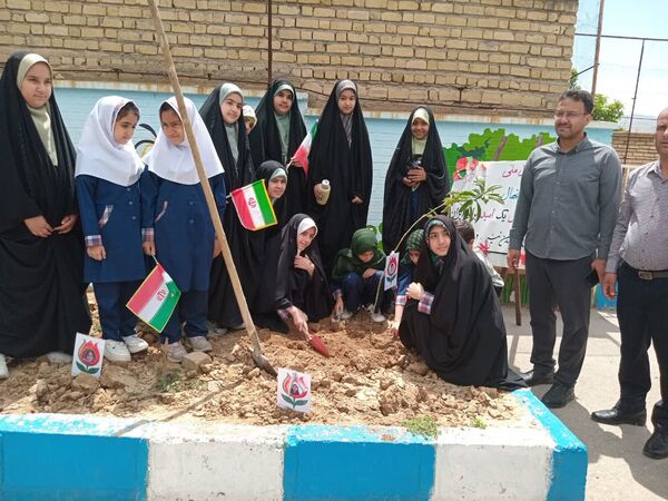 هر نهال، یک امید برای ایران