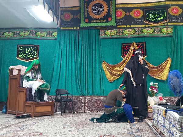 تعزیه‌خوانی تاسوعا در حسینیه موسی بن جعفر (ع)