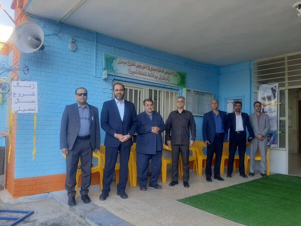 زنگ مهر در دبیرستان شاهد ابوذر غفاری نیشابور به صدا در آمد 