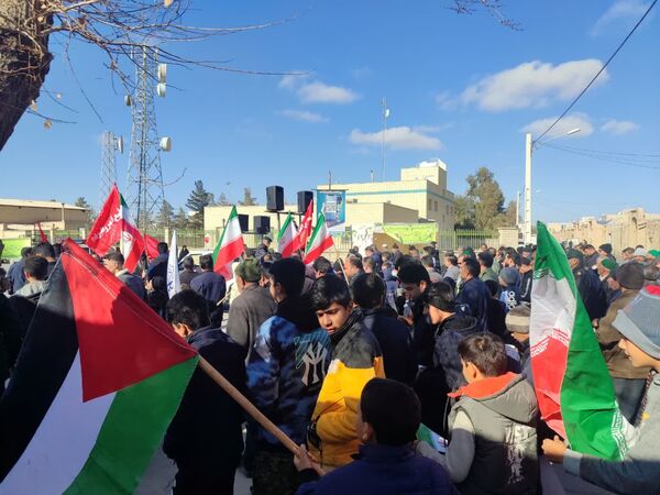 حضور پرشور مردم انقلابی شهر حسن آباد جرقویه علیا در راهپیمایی یوم الله ۲۲ بهمن