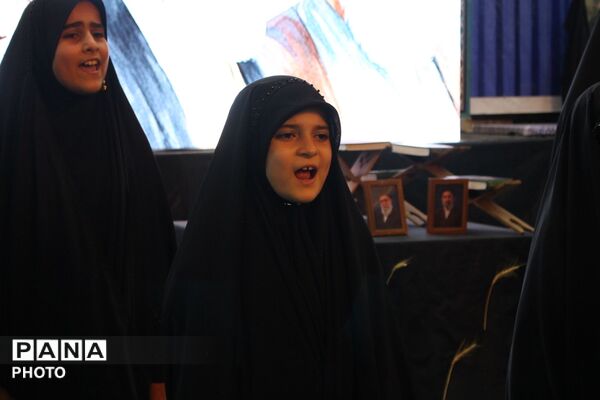 نظرآباد میزبان آیین بزرگداشت رهبر شهید با حضور مسئولان و دانش‌آموزان
