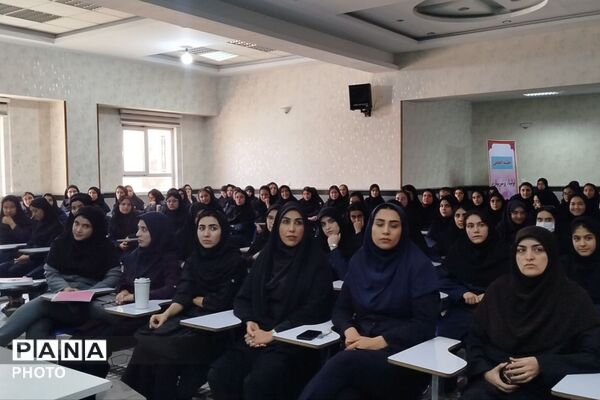 از آموزش احیای قلبی‌ریوی تا ترویج فرهنگ امدادرسانی در دبیرستان نمونه دولتی فاطمه زهرا(س)