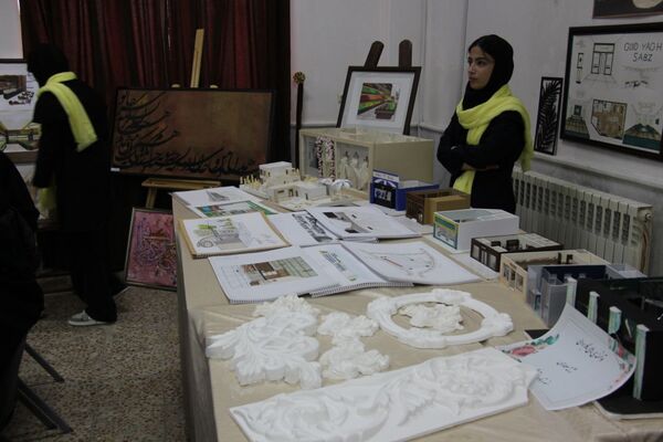افتتاح نمایشگاه شکوفایی هنر و مهارت زنان و دختران هنرستان استاد شهریار 