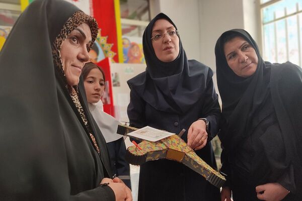درخشش خلاقیت‌های دانش‌آموزی در نمایشگاه طرح جابربن‌حیان مدرسه شهید معظم