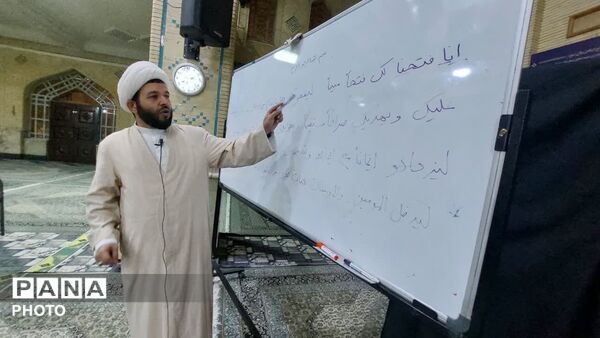 قرائت قرآن‌آموزان ساوجبلاغ در مسجد ولی عصر 