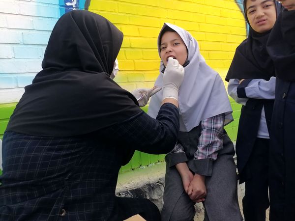 وارنیش فلوراید برای دانش آموزان دبستان ناهید نخودی 